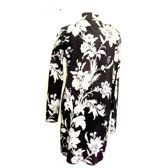 Cynthia Rowley Floral Black and White Sweater Coat- Small - Picture 4 of 11
